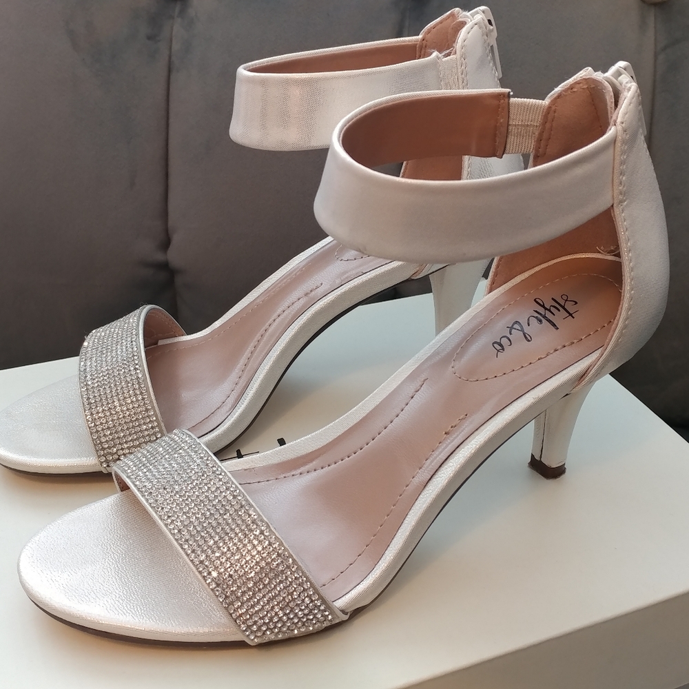 Style & Co Ivory Dress Heels Size 5